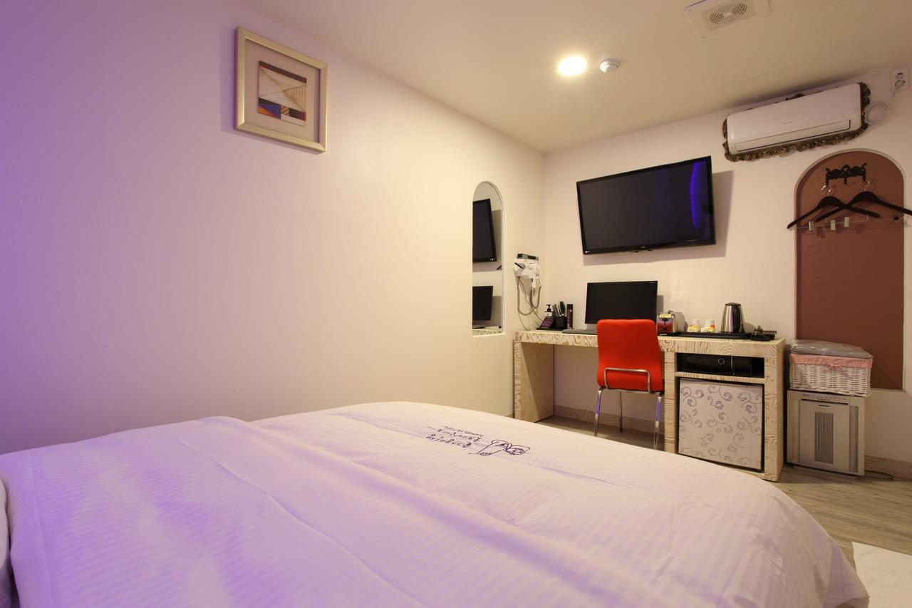 Riviera Motel Коян Экстерьер фото