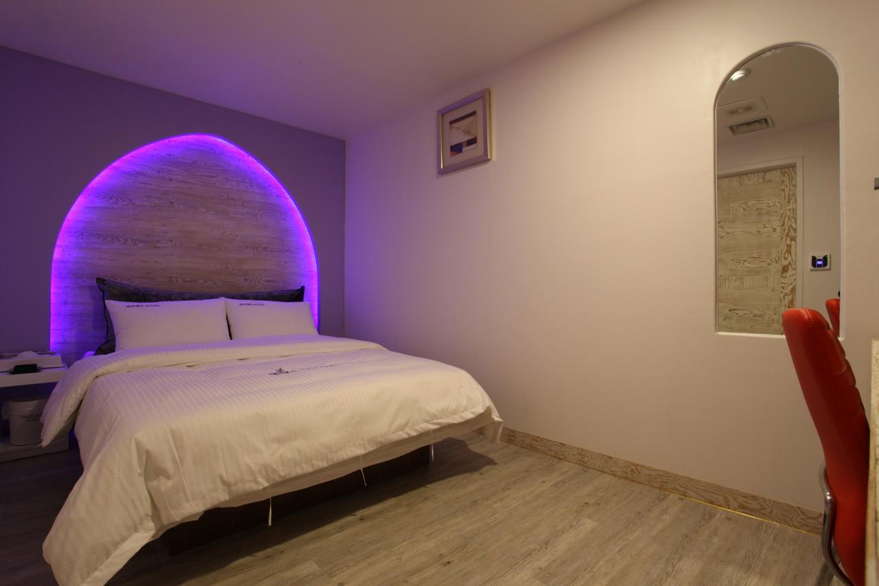 Riviera Motel Коян Экстерьер фото