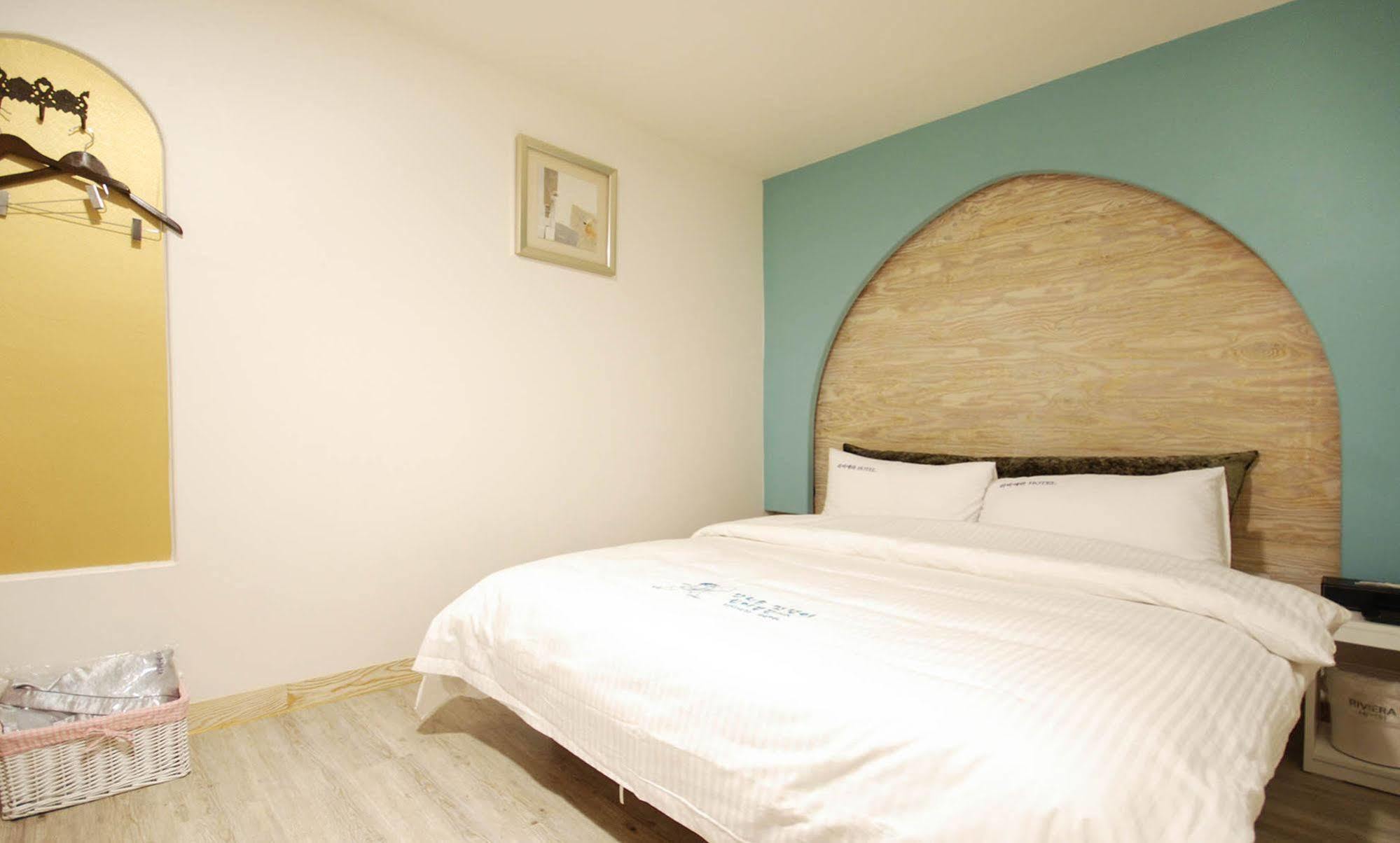 Riviera Motel Коян Экстерьер фото